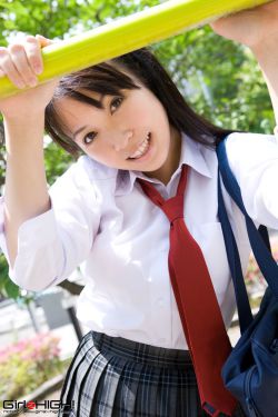18岁女rapperdisssubs速